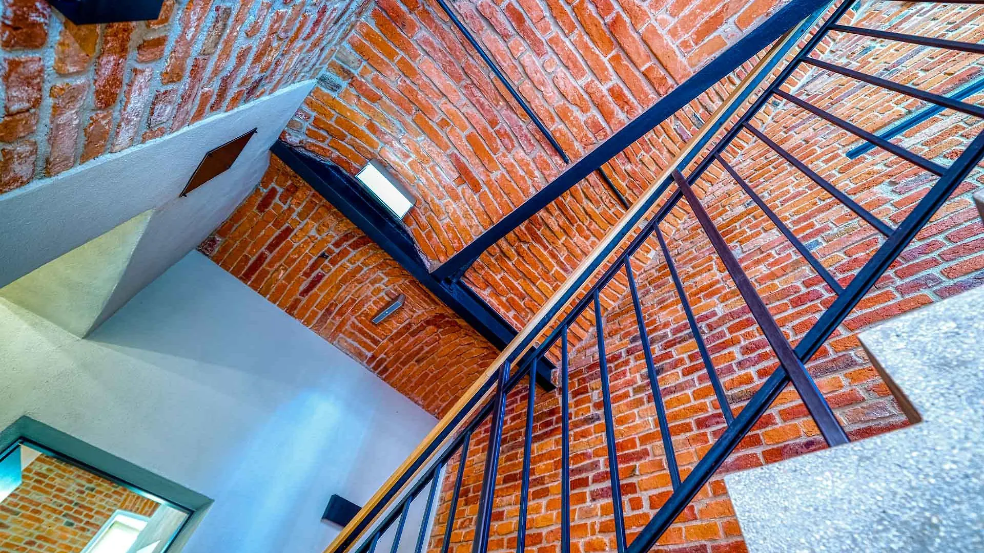 Aparthotel Delta Boutique Krakow 3*,